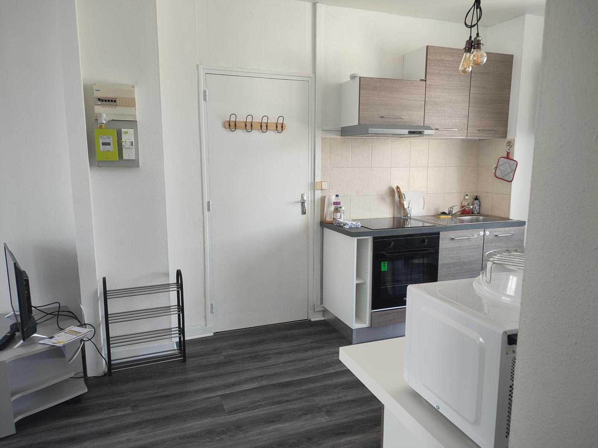 Appartement Joli T1 Avec Parking Gratuit *
