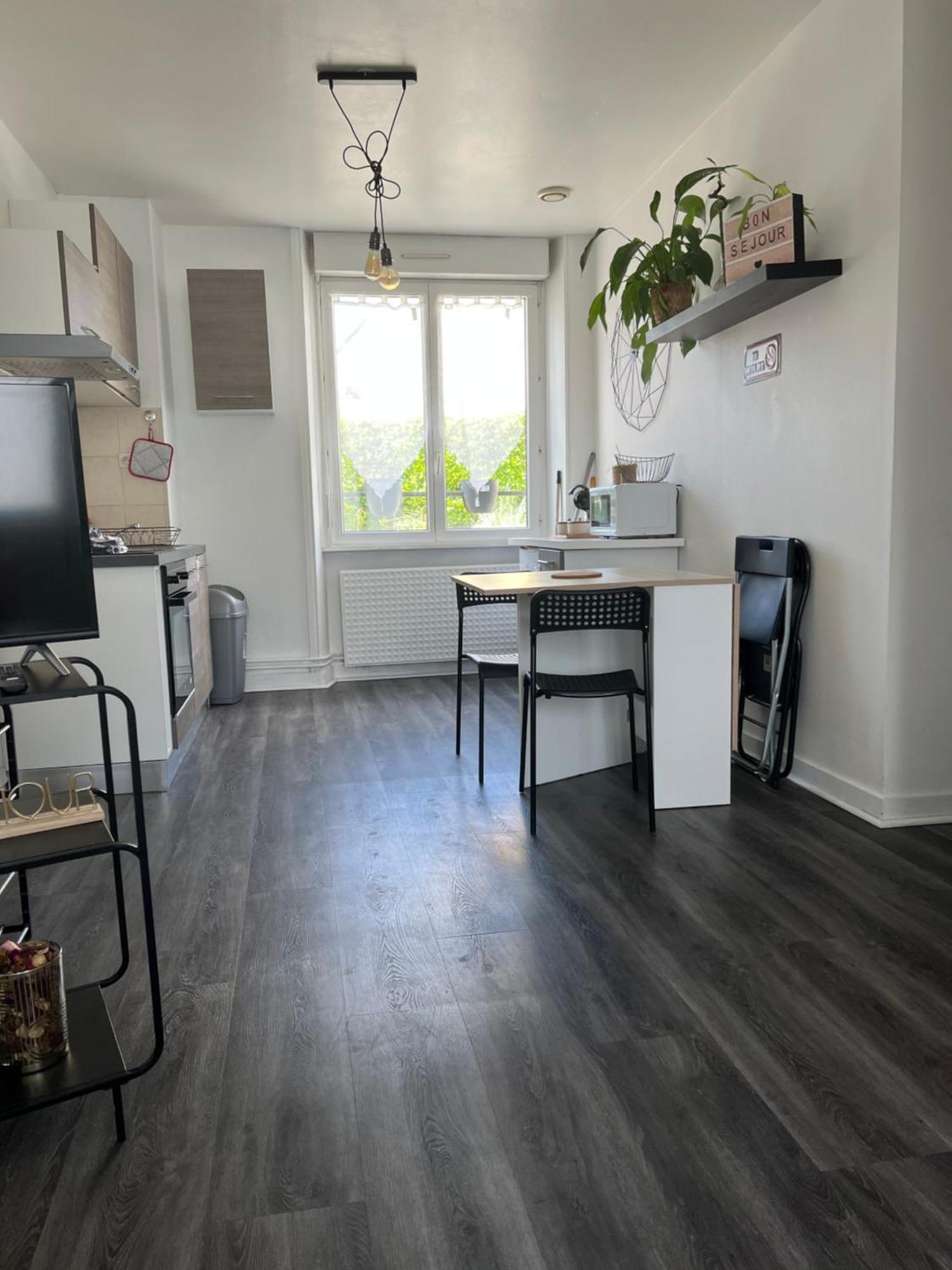 Joli T1 Avec Parking Gratuit Apartment